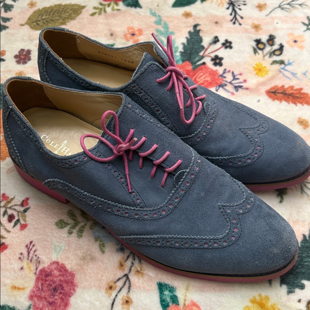 Women’s Cole Haan Alisa Brogue Wingtip Oxfords in size 10.5B Blue suede and pink